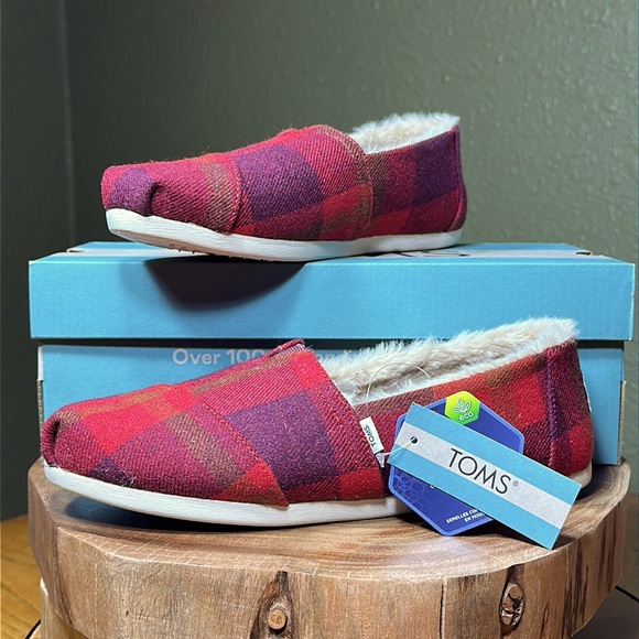 NWT TOMS Red Cozy Plaid Alpargata - Picture 1 of 14